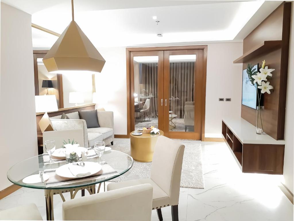 The Excelsior Hotel Las Piñas - One Bedroom Suite