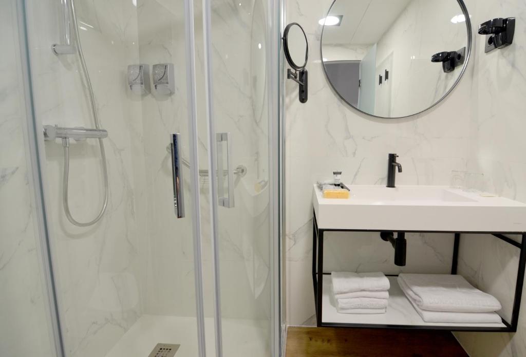 UVE Marcenado - Resim 17