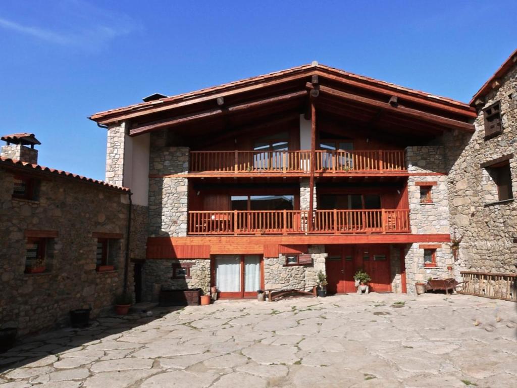 Cal Mateuet, Traveseres – Updated 2022 Prices
