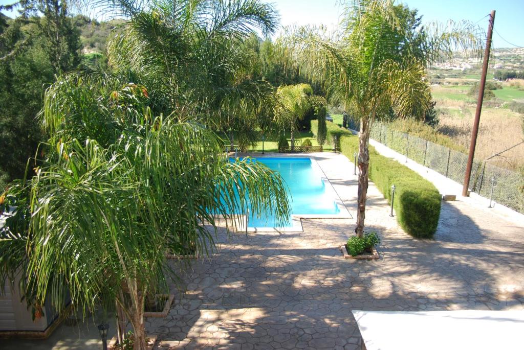 Bazén v ubytování Zena Holiday Villa nebo v jeho okolí