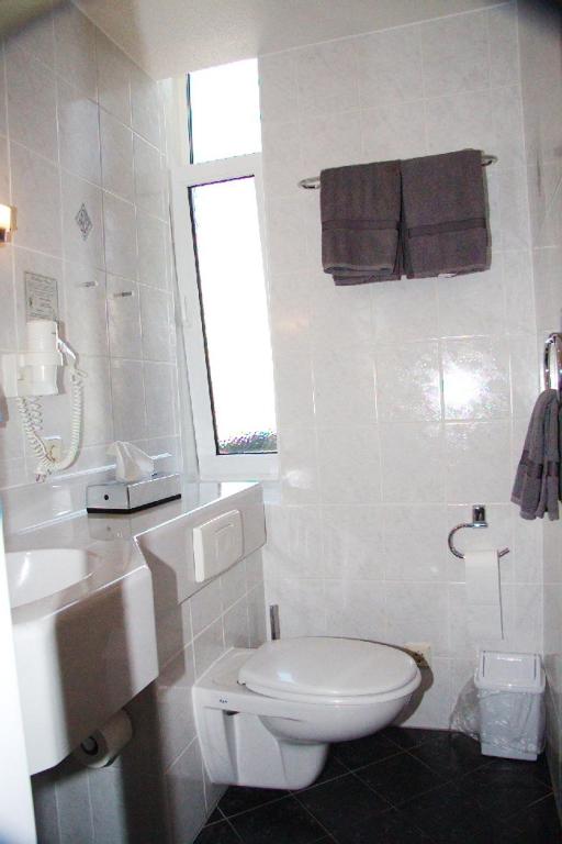 Koupelna v ubytování Stichwehs Hotel am Bahnhof