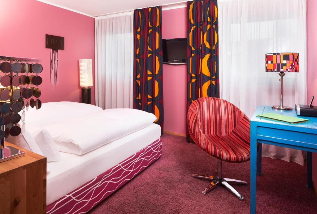 25hours Hotel The Goldman - Resim 28