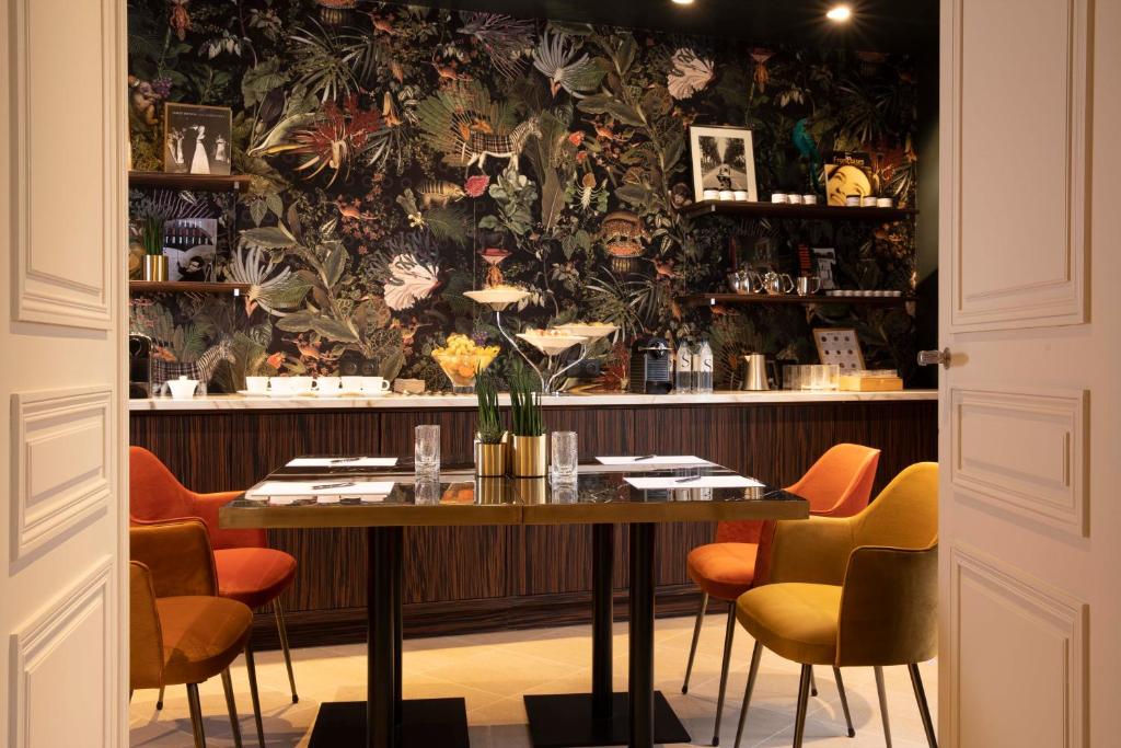 Hôtel Aiglon - Resim 33