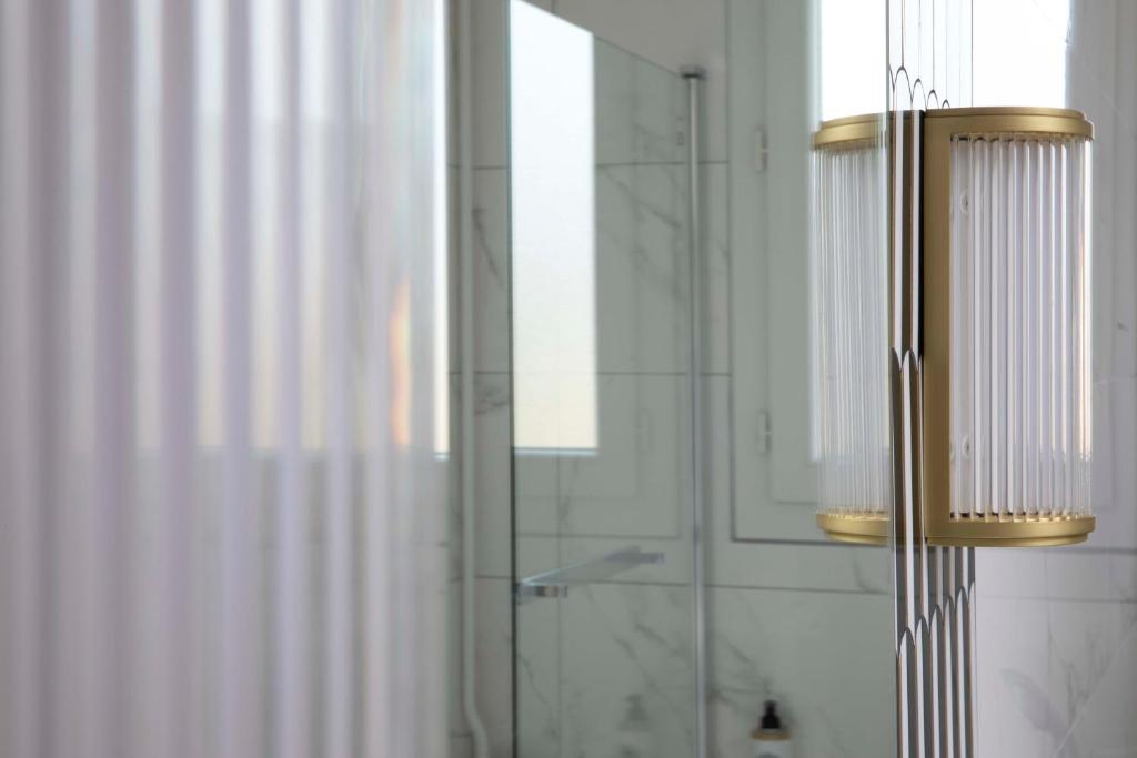 Hôtel Aiglon - Resim 22