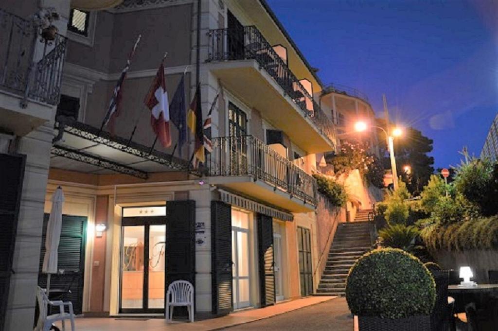 Budova, kde se hotel nachází