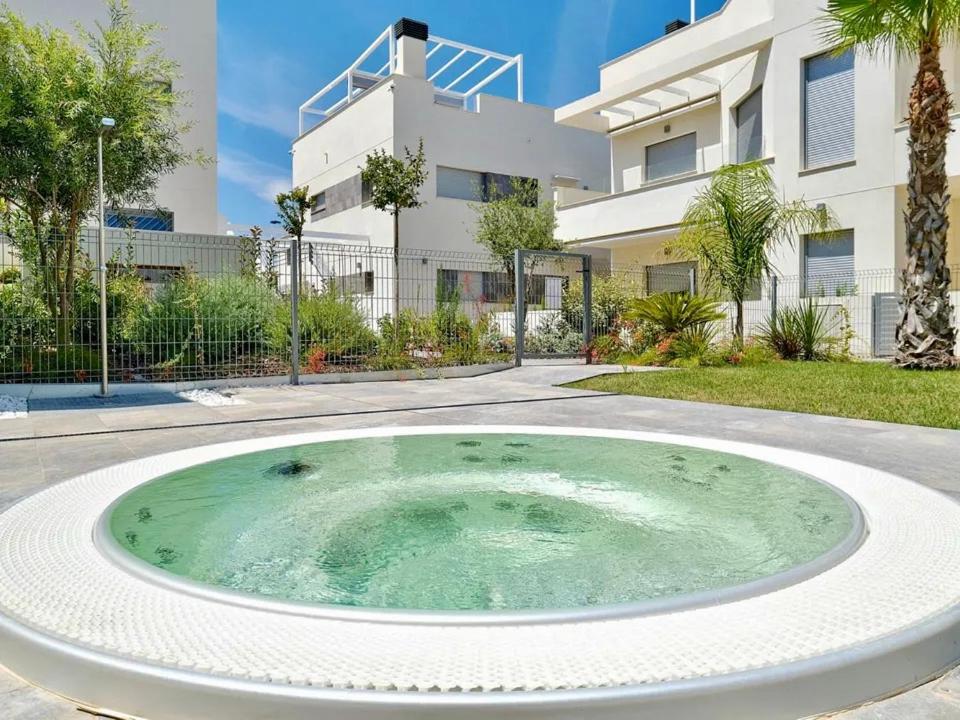 Apartamento con solarium Villa Amalia, Torrevieja ...