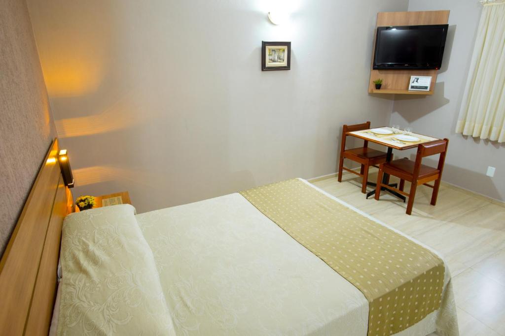  Hotel Iporã