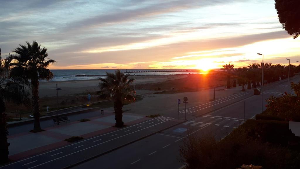 Casa Ana -Cubelles - Appartement Met Drie Slaapkamers