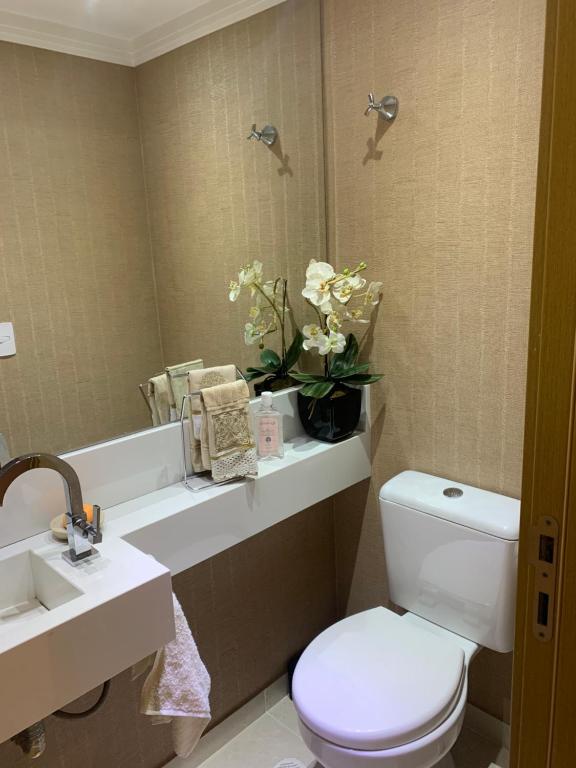  Apartamento alto padrão com lazer completo