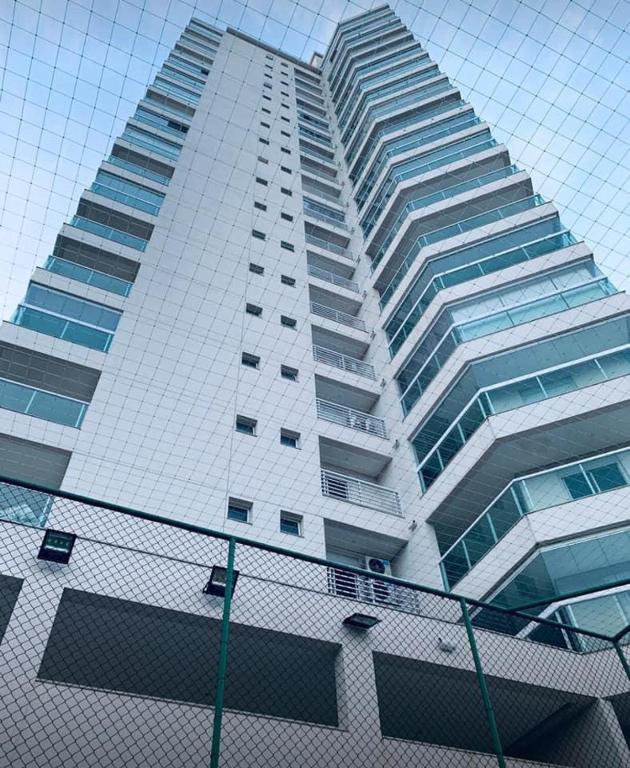  Apartamento alto padrão com lazer completo