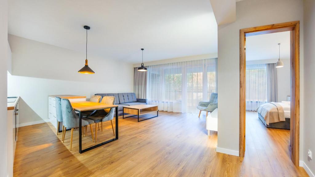 Posedenie v ubytovaní Apartamenty Sun & Snow Enklawa