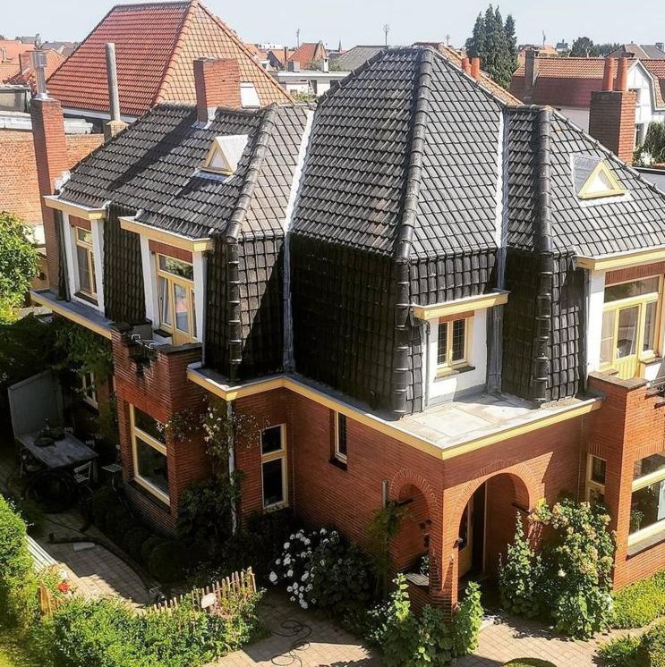 Hotel Rachel, an aerial view of a large brick house at Rachel in Bruges