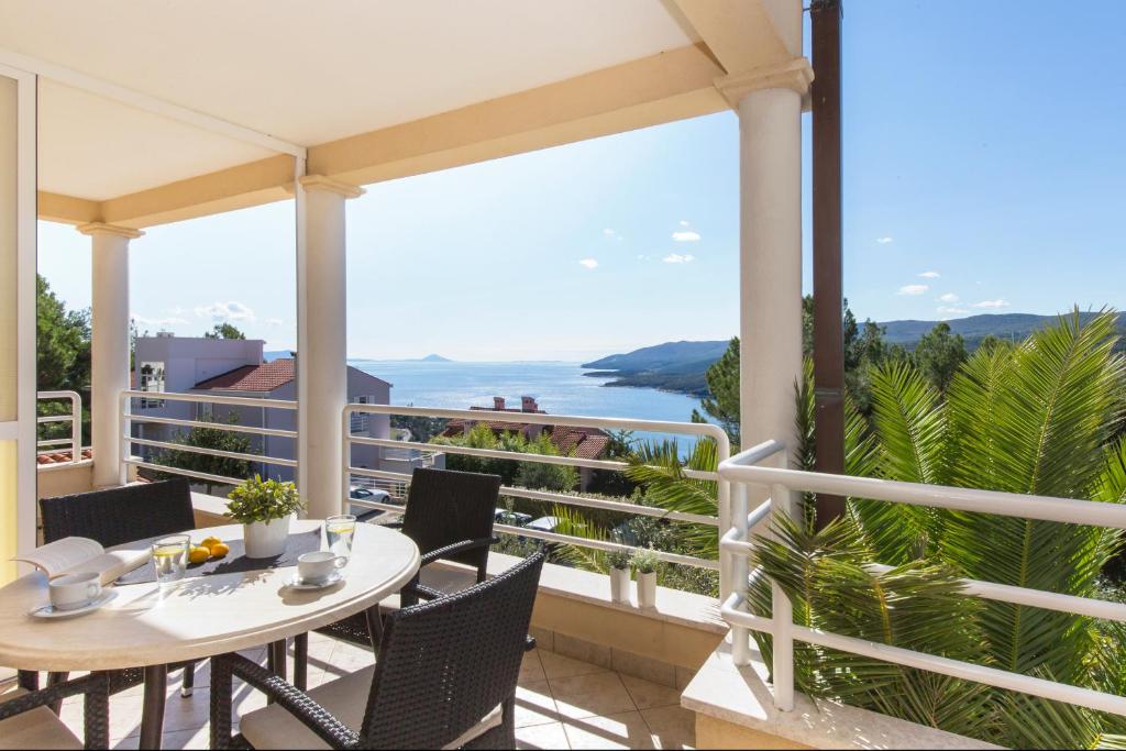 Apartments Agava - Apartment With Sea View