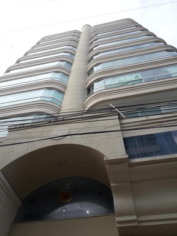  Apartamento em Meia Praia - Quadra Mar 3 Dormitórios 2 Suites