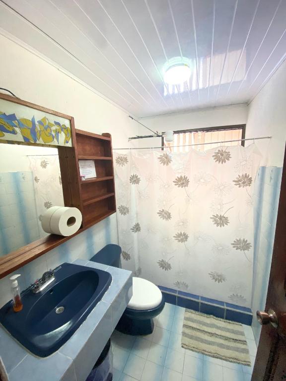 Koupelna v ubytování AmimodoBeachRooms