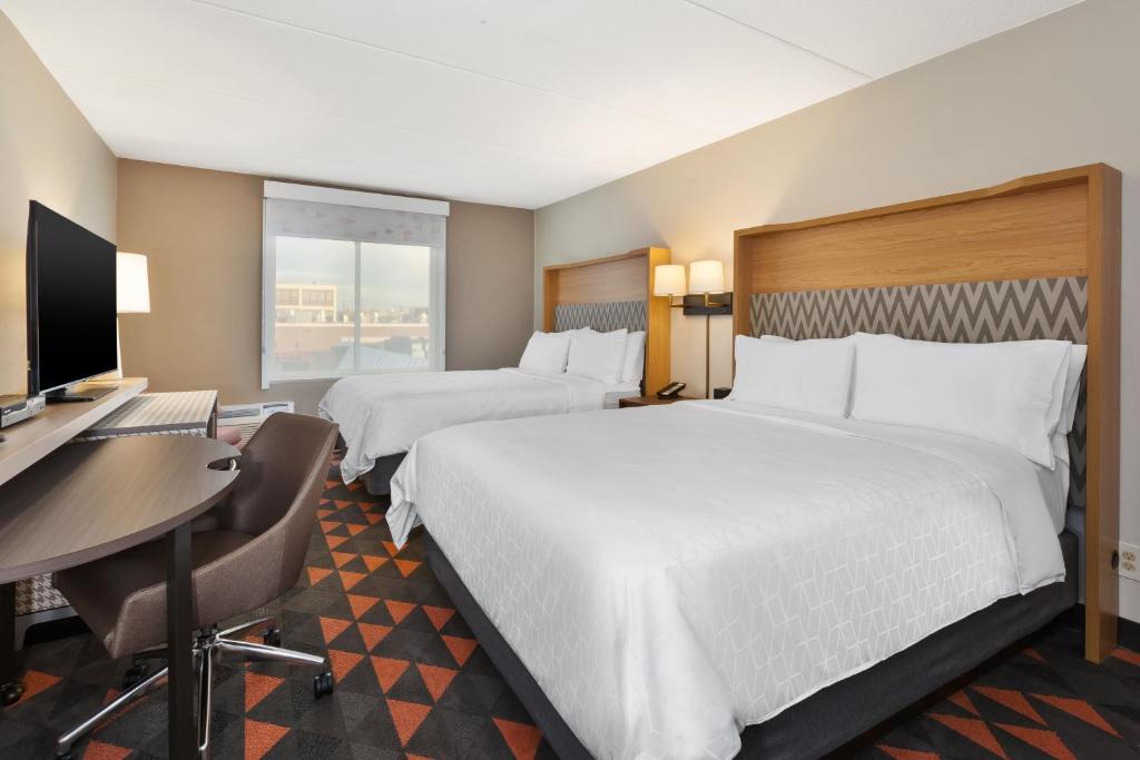 Holiday Inn Westbury-Long Island, an IHG Hotel - Habitación Estándar Queen Con Dos Camas Queen