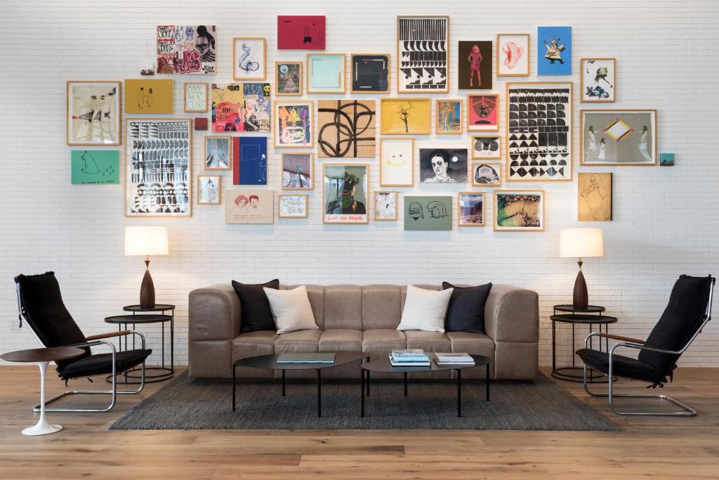 Posezení v ubytování Kimpton Everly Hotel Hollywood by IHG