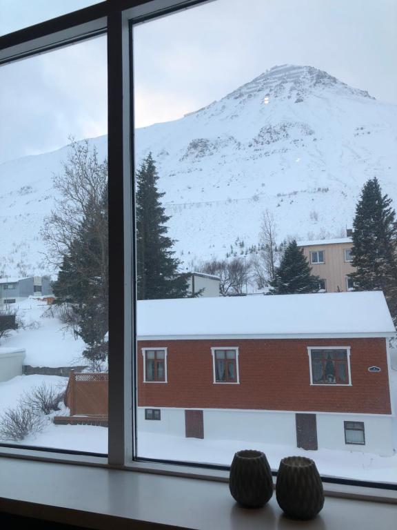 Nespecifikovaný výhled na hory nebo výhled na hory při pohledu z apartmánu