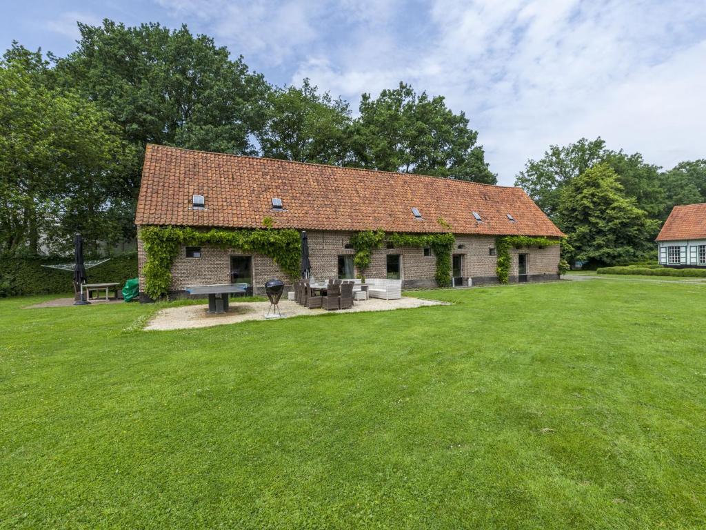 Zahrada ubytování Holiday Home in Beernem near Bruges