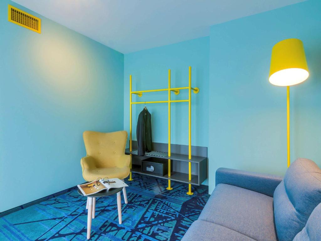 Posezení v ubytování ibis Styles Bucharest Erbas