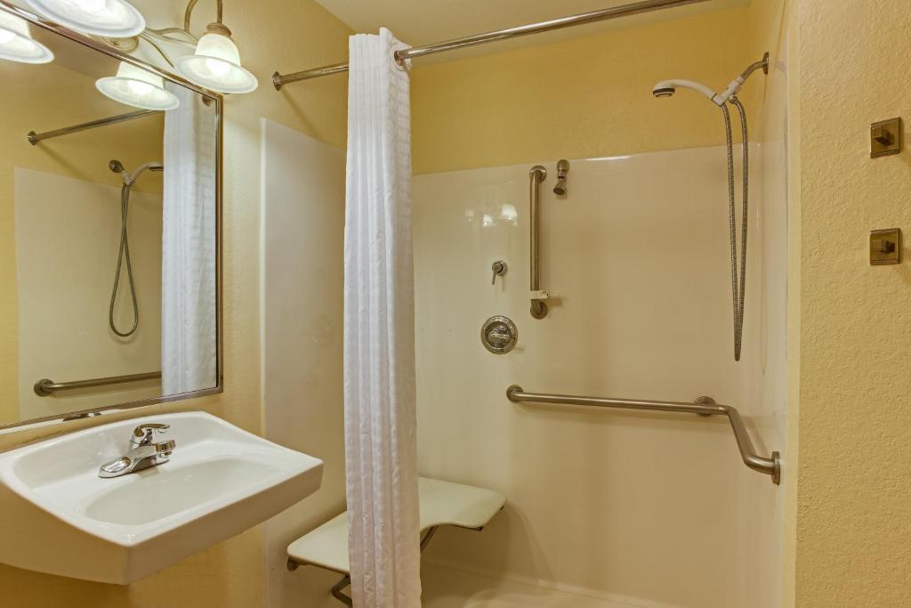 Candlewood Suites Lake Mary by IHG photo