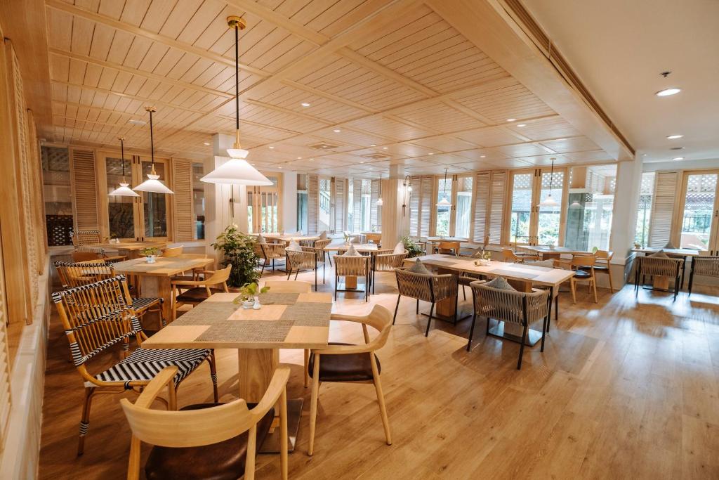 Restaurace v ubytování Khaolak Merlin Resort