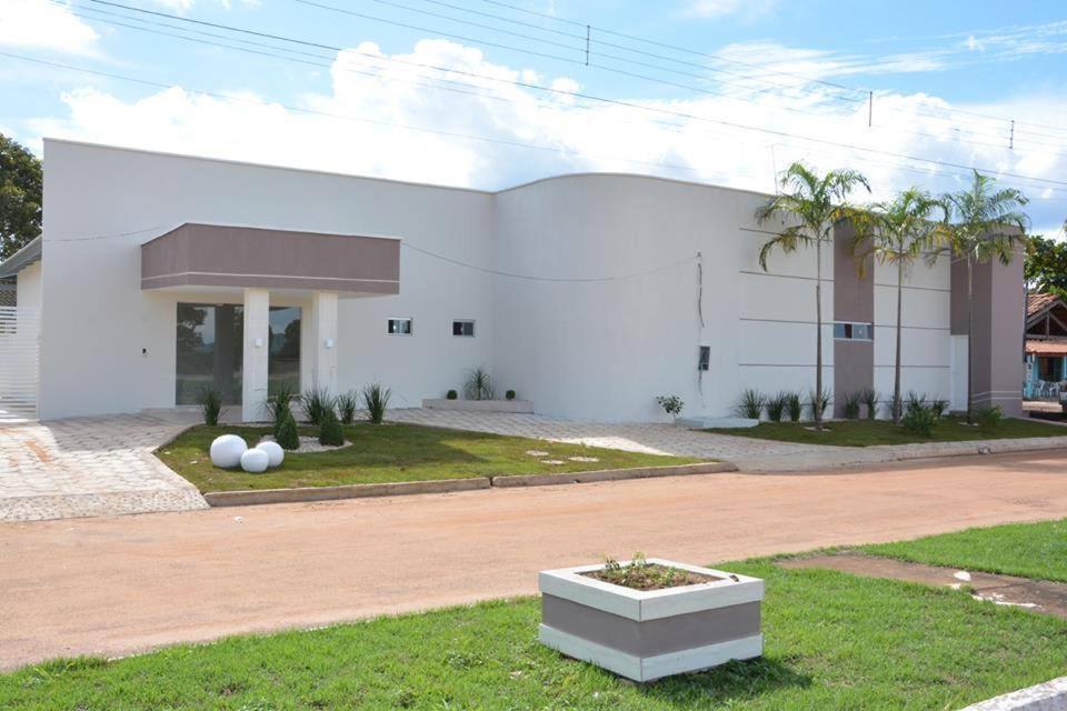  Marina Hotel