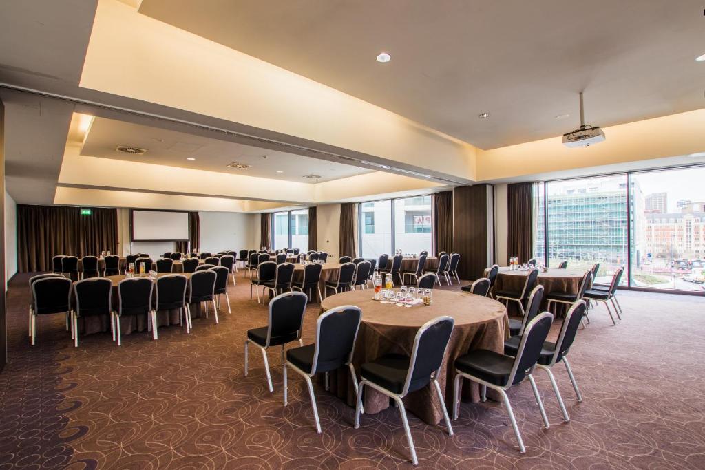 Crowne Plaza Birmingham City by IHG - Resim 40