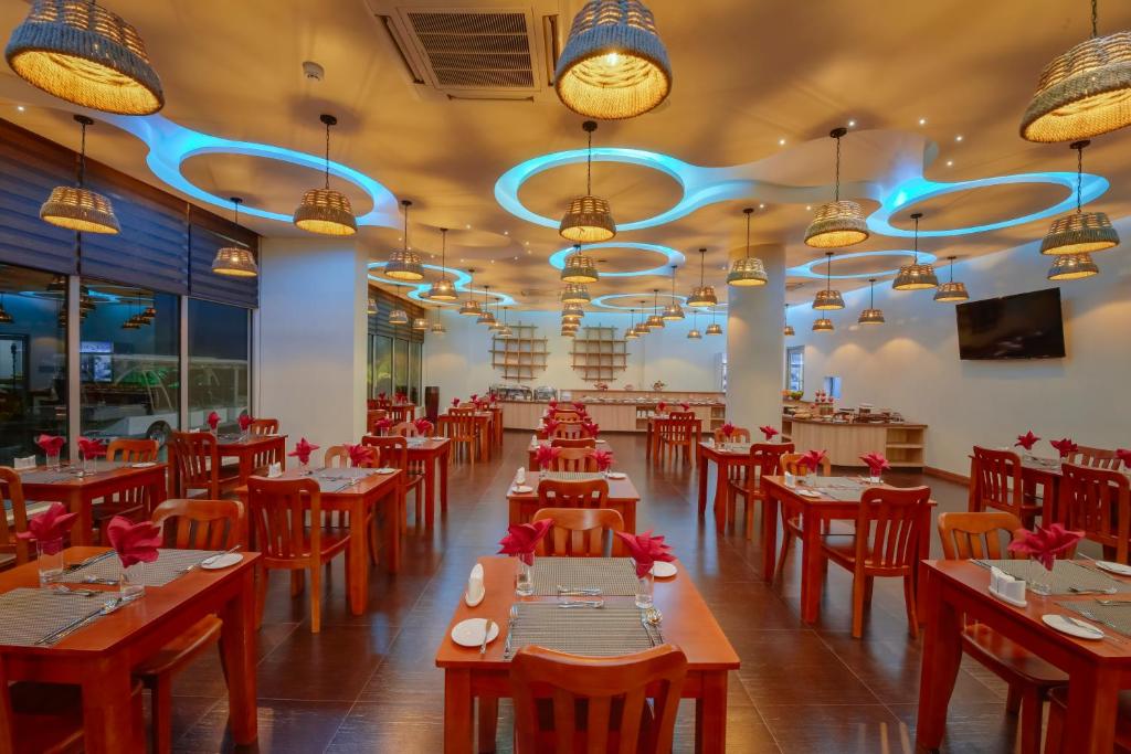 Restaurace v ubytování Season Paradise