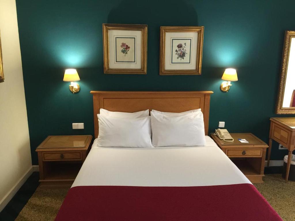 Postel nebo postele na pokoji v ubytování Amarante Pyramids Hotel