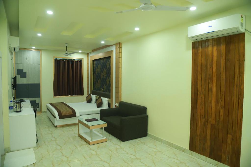 Hotel Sukhdeo Palace - Deluxe Double Room