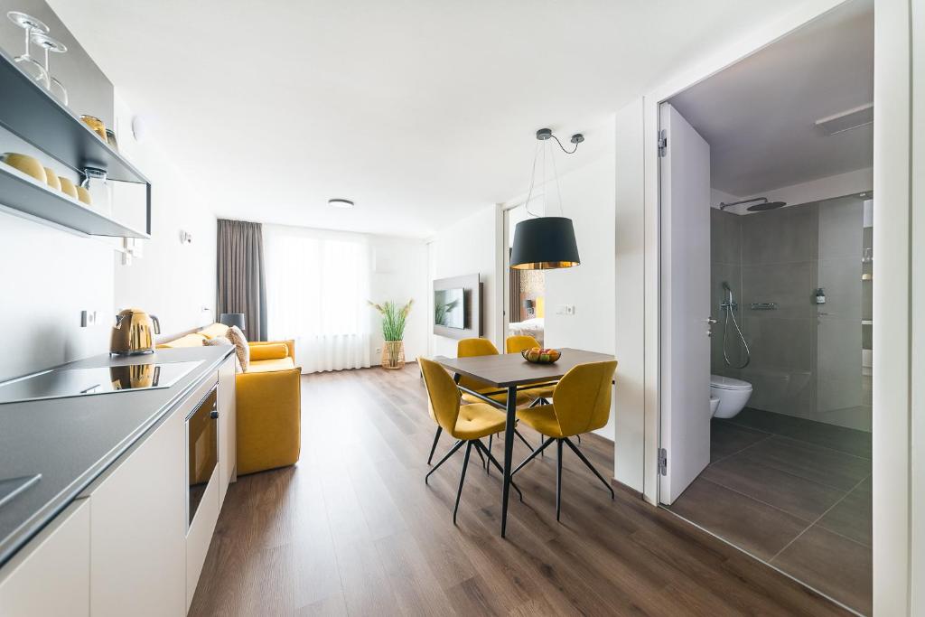 Gerharts Premium City Living - center of Brixen with free parking and Brixencard - Doble Estudio De Lujo