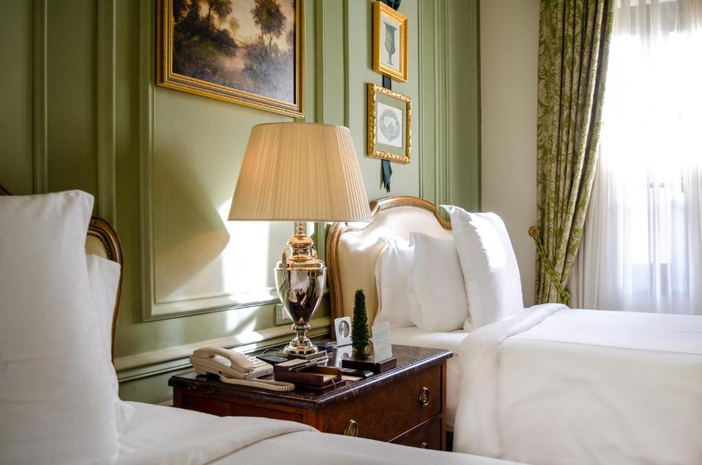 Four Seasons Hotel Firenze - Resim 37