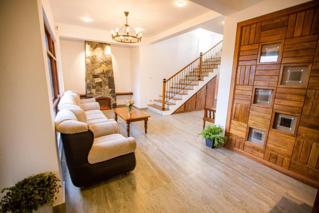 Seasons Villa - Nuwara Eliya - 18