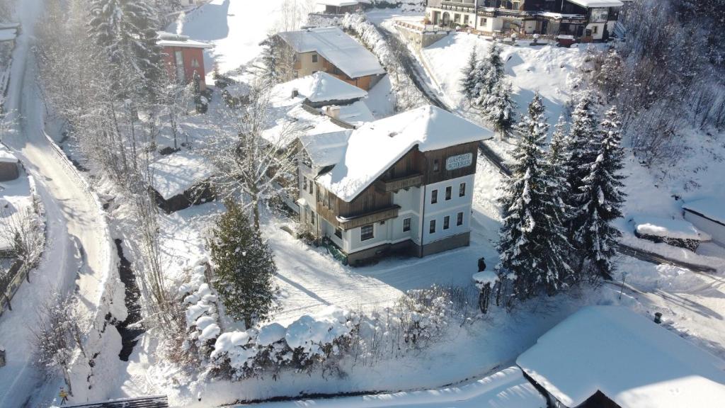 Gasthof Scherer during the winter