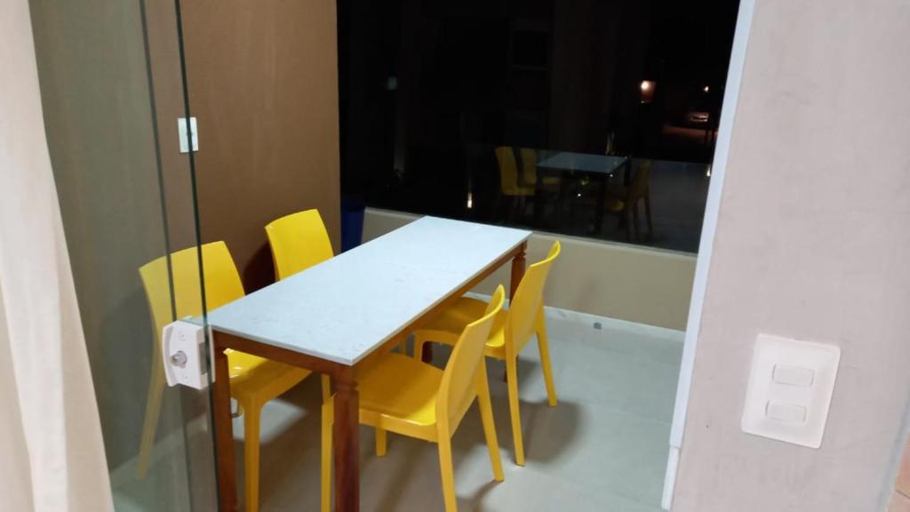  GUARAJUBA - Apartamento novíssimo 2 quartos - 170 m da praia GUARAJUBA - Apartamento novíssimo 2 quartos - 170 m da praia