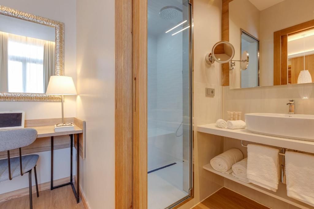 Hotel Boutique Mirlo Barcelona - Resim 22