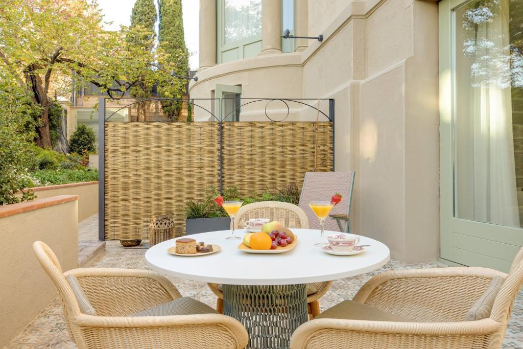 Posedenie v ubytovaní Hotel Boutique Mirlo Barcelona