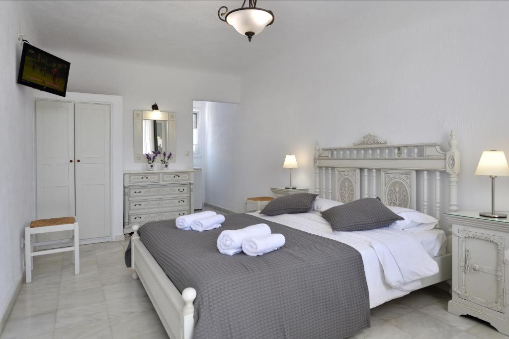 Parian Lithos Residence - 14