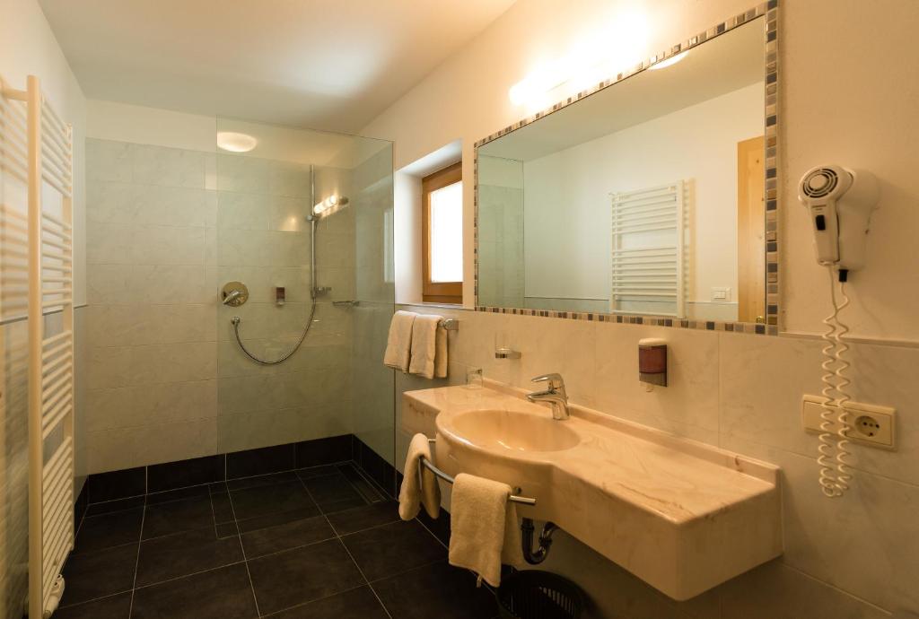 Koupelna v ubytování Aktiv Hotel Schönwald