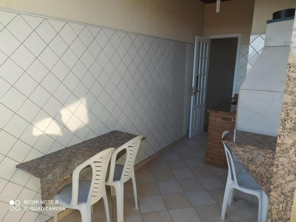  Ótimo apto 3 quartos - Peró Cabo Frio