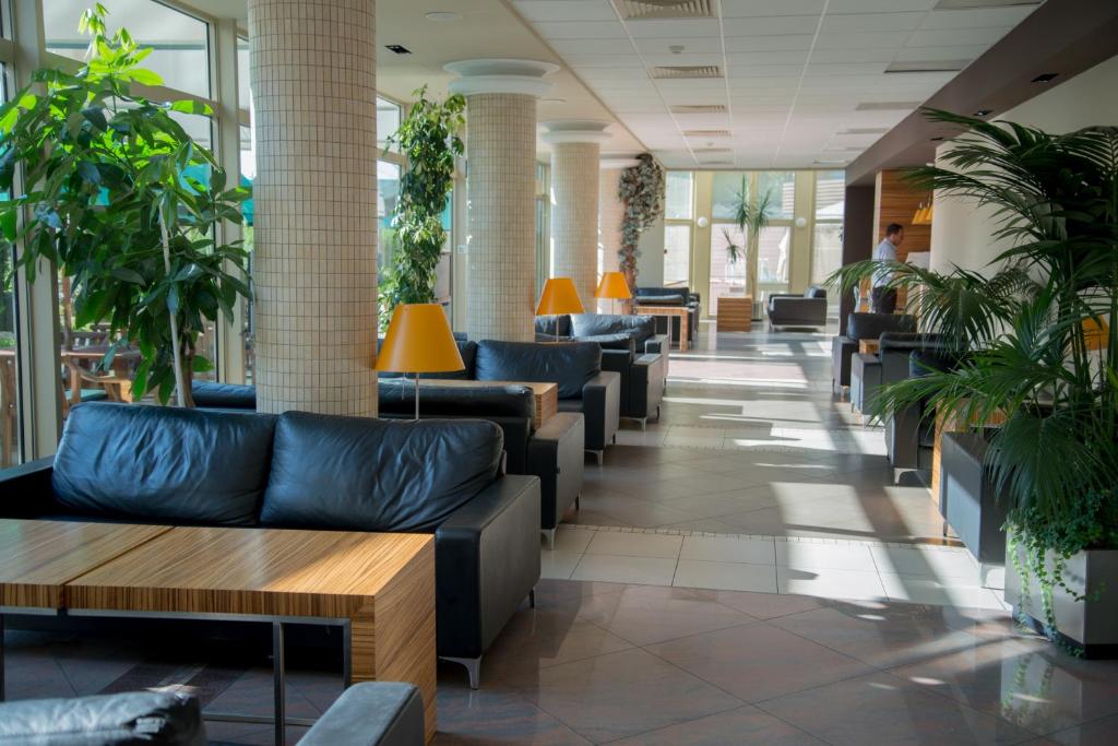 A seating area at Jeravi Beach Hotel - All Inclusive