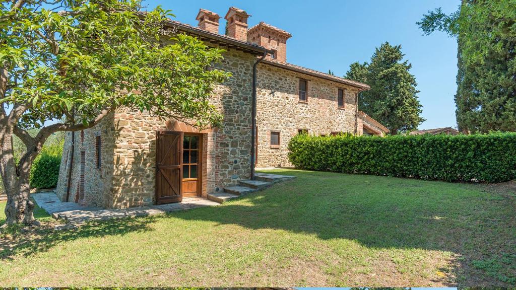 A garden outside Casa Torrione 14, Emma Villas