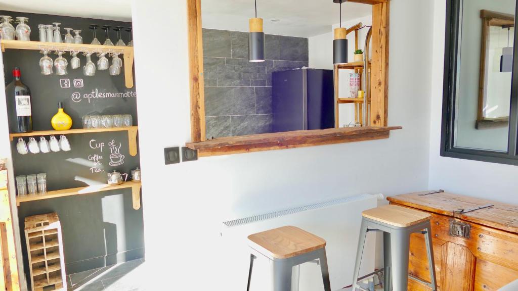 Kuchyň nebo kuchyňský kout v ubytování Appartement spacieux 300m2 - Sauna - BBQ - Terrasse