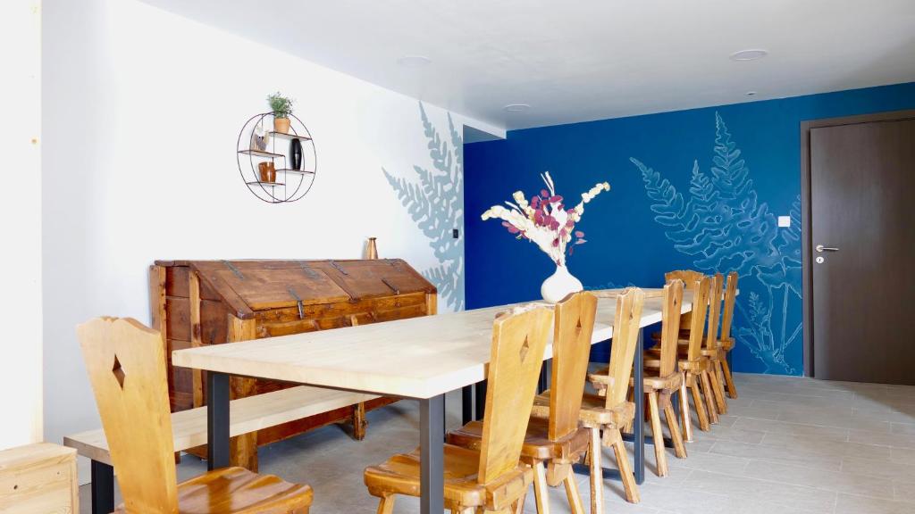 Posezení v ubytování Appartement spacieux 300m2 - Sauna - BBQ - Terrasse