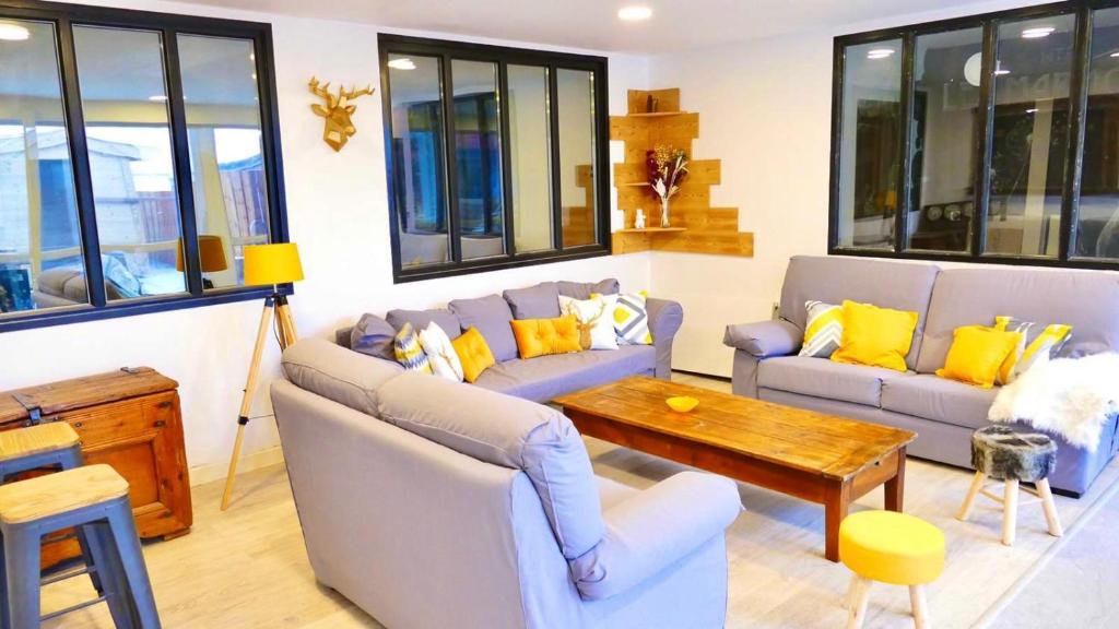 Posezení v ubytování Appartement spacieux 300m2 - Sauna - BBQ - Terrasse