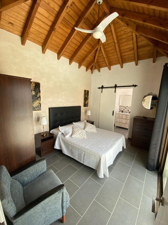 Postel nebo postele na pokoji v ubytování Seaside Villa in El Roque (El Cotillo) with Private Pool