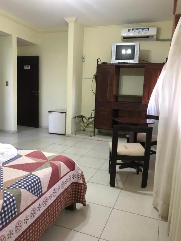 TV a/nebo společenská místnost v ubytování Hotel Viru Viru II