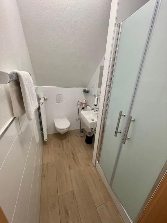Koupelna v ubytování Hotel Residenz Stockstadt