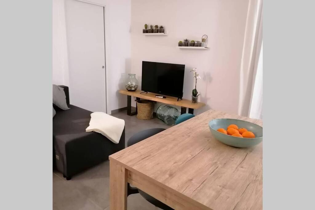 TV a/nebo společenská místnost v ubytování Casetta Marconi....tra mare e storia!